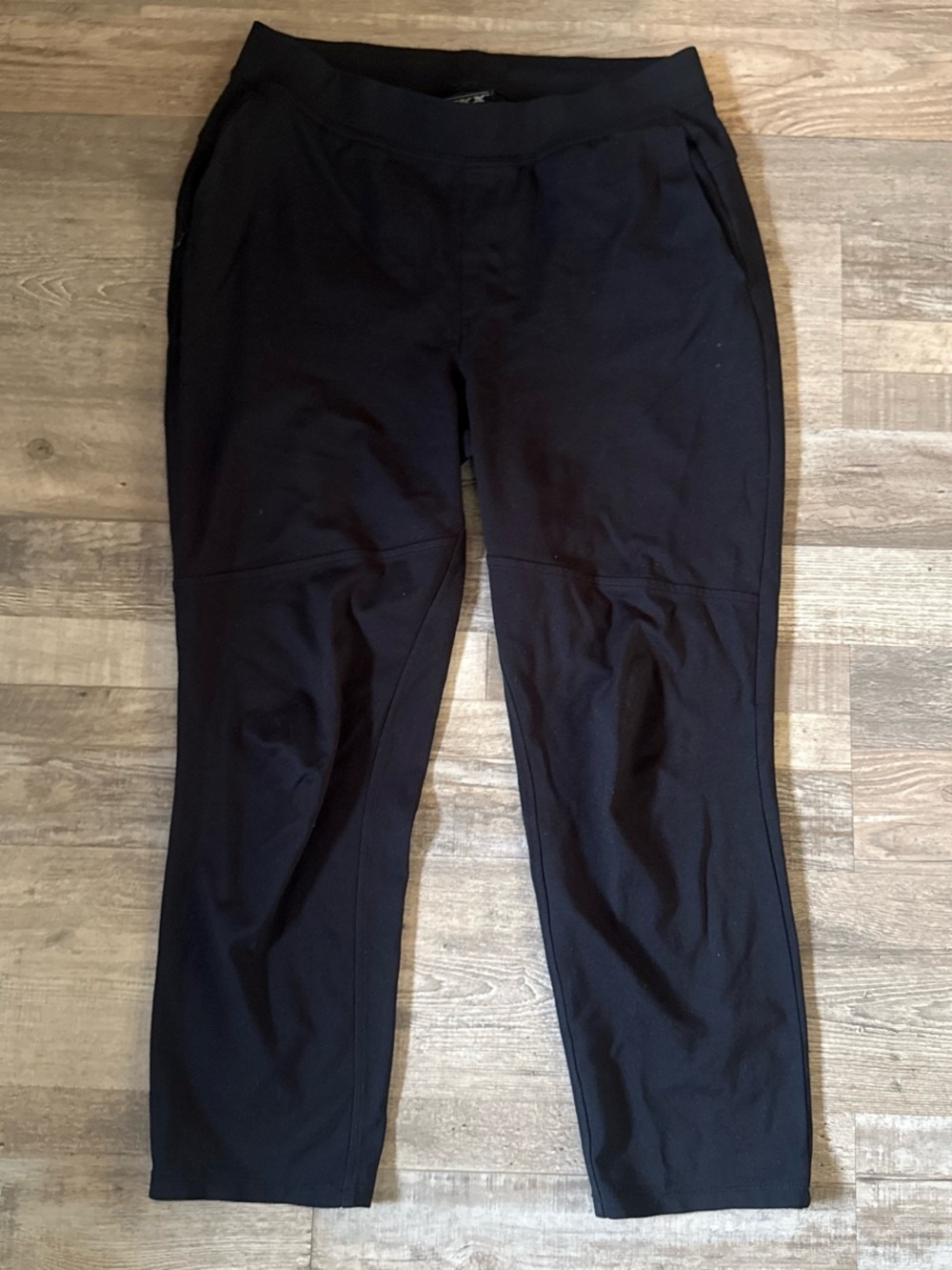 Skechers Women’s Black Performance Pants size M